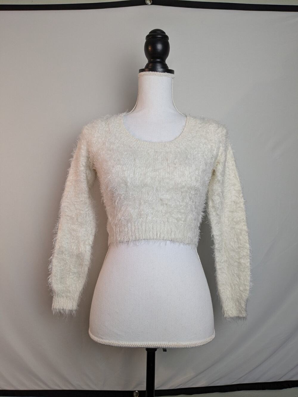 American Apparel x Cali Sun & Fun Women’s Cropped Sweater, Size xs Fuzzy LS